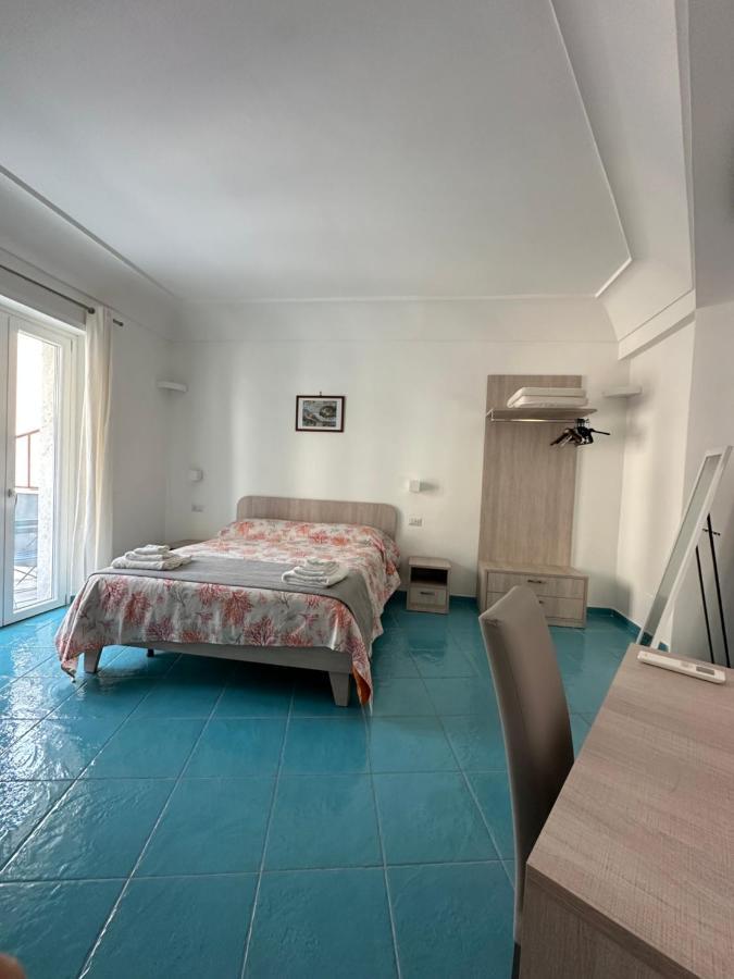 De Riso Apartments Luxury Amalfi Coast Мінорі Екстер'єр фото